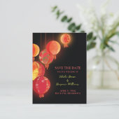 Chic Red Lanterns Wedding Save the Date Ankündigungspostkarte (Stehend Vorderseite)