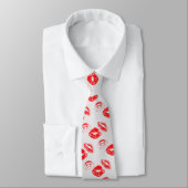 Chic Red Lip Print Krawatte auf hellgrauem Hinterg (Gebunden)