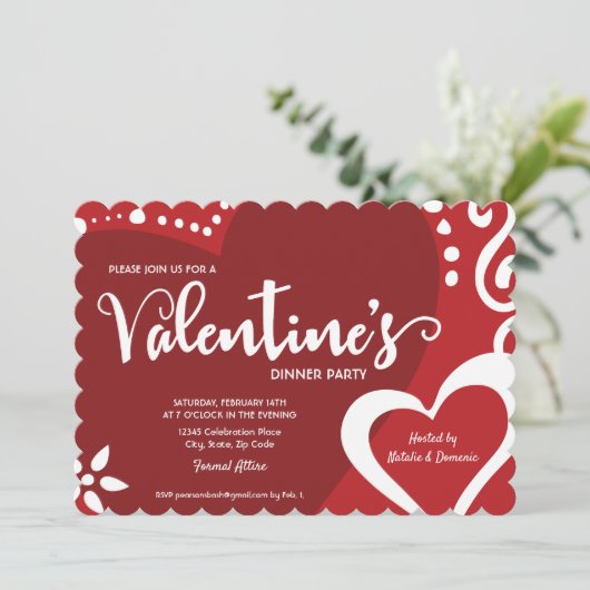 Chic Red Valentine Dinner Party Einladung (Stehend Vorderseite)