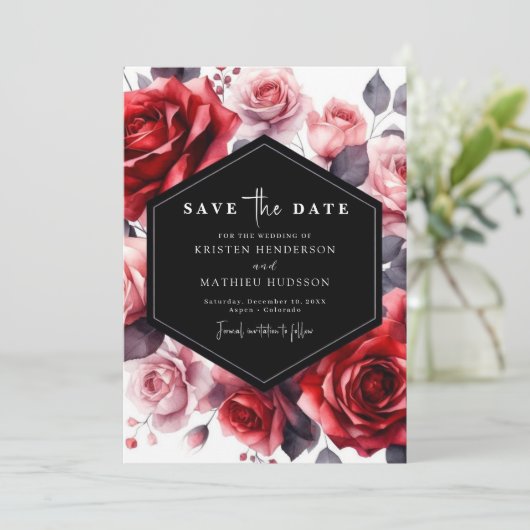 Chic Romantic Crimson Red Wedding Save The Date (Stehend Vorderseite)