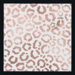 Chic Rose Gold Leopard Cheetah Animal Print Künstlicher Leinwanddruck<br><div class="desc">Dieses elegante und schicke Design ist perfekt für die moderne Mode. Es verfügt über ein Imitat gedruckt Rose Gold handgezeichnet Leopard/cheetah Safari Tierdruck auf einem einfachen weißen Hintergrund. Es ist hübsch, niedlich und trendig! ***WICHTIGE HINWEIS FÜR DESIGN: Für individuelle Designanfragen, wie z.B. passende Produktanfragen, Farbänderungen, Platzierungsänderungen oder andere Änderungswünsche, klicken...</div>