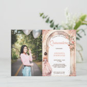 Chic Rose Gold Quinceañera Dress Floral Arch Foto Einladung (Stehend Vorderseite)