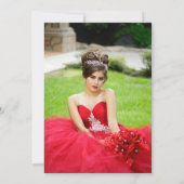 Chic Ruby Red Floral Geometric Foto Quinceañera Einladung (Rückseite)