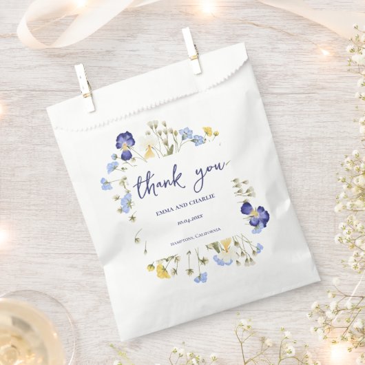 Chic Rustic botanische Wildblumen Blue Wedding Geschenktütchen (Ausgeschnitten)