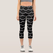 Chic Rustic Elegant Black & White Capri Leggings (Vorderseite)