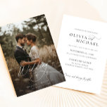 Chic Rustic Script Foto Wedding Einladung<br><div class="desc">Dieses schicke Rustikale Script Foto Wedding Invitation,  mit einem Waldhintergrund mit einer ruhigen,  romantischen Atmosphäre unterstrichen durch die gedämpfte Farbpalette und elegante Schrift.</div>