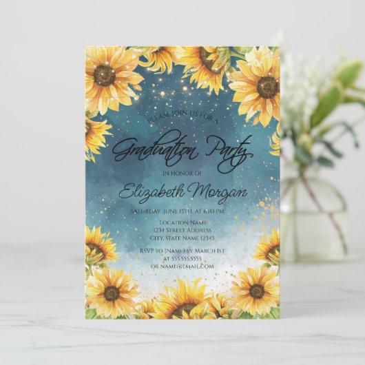 Chic Rustic Sonnenblumen, String Lights Abschluss Einladung (Stehend Vorderseite)