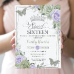 Chic Sage Green Lila Blütenschmetterlinge Sweet 16 Einladung<br><div class="desc">Diese schicke Sweet 16 Birthday Einladung verfügt über einen geometrischen Rahmen aus Silber, der von zarten Aquarelltönen mit Salbei, lila Lavendelblüten, sanften Salbei und Salbei- und Silberschmetterlingen geschmückt ist. Personalisieren Sie es einfach und schnell mit Ihren Daten, drücken Sie einfach die Schaltfläche Anpassen, um den Stil und die Platzierung des...</div>