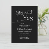 Chic sagte Ja Engagement Party Einladung (Stehend Vorderseite)