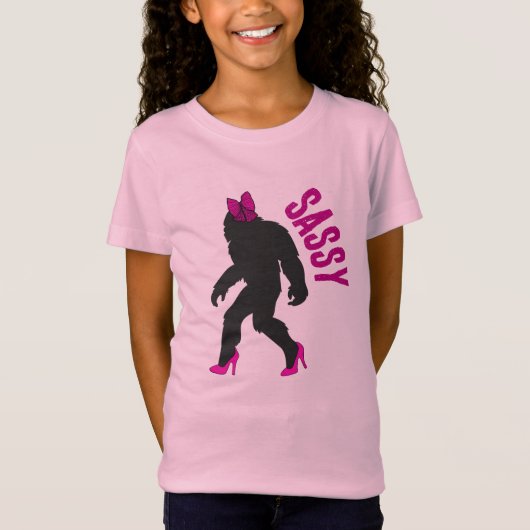 Chic Sassy Sasquatch (Big Foot) T-Shirt (Vorderseite)