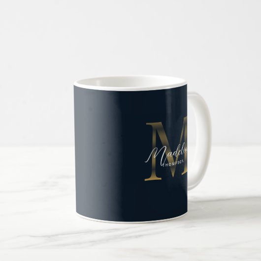 Chic Schrift Metallisches Navy Blau Gold Monogramm Kaffeetasse (VorderseiteRechts)