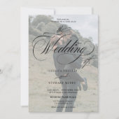 Chic Schwarz-weiß in einem Skript-Foto Hochzeit Einladung (Vorderseite)