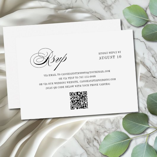 Chic Schwarz-weiß Romantic Script QR Code Hochzeit RSVP Karte