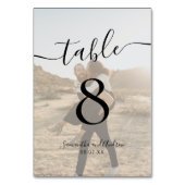 Chic Schwarz-weiße Skriptnamen Fotos Hochzeit Tischnummer (Vorderseite)