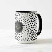 Chic Schwarz-weißes Cheetahdruck-Mustermonogramm Tasse (VorderseiteRechts)