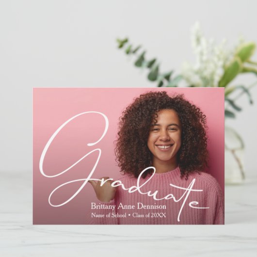 Chic Script Foto Abschluss Einladung (Stehend Vorderseite)