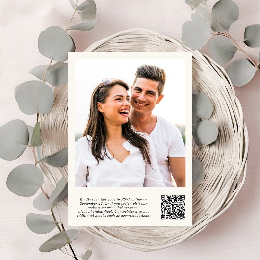 Chic Script Foto Overlay QR Code Cream Wedding Einladung