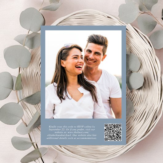Chic Script Foto QR Code Dusty Blue Wedding Einladung