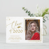 Chic Script Grad Ankündigung Gold Glitzer Foto (Stehend Vorderseite)