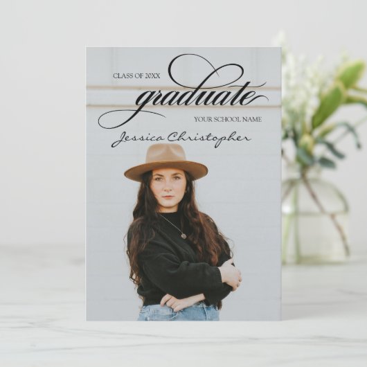 Chic Script Graduate 5 Foto Collage Abschluss Ankündigung (Stehend Vorderseite)