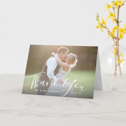 Chic Script Hand Lettered Foto Wedding Vielen Dank Karte (Gelbe Blume)