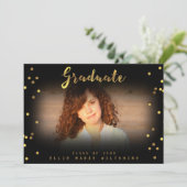 Chic Script Imitate Gold Foil Confetti Graduate Fo Einladung (Stehend Vorderseite)