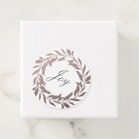 Chic Script Joy Lila Foil Wreath Weihnachtsklasse Geschenkanhänger (Beispiel)