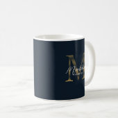 Chic Script Metallic Navy Blue Gold Monogram Kaffeetasse (VorderseiteRechts)