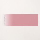 Chic Script Monogram Dusty Rose Pink Ombre Yogamatte (Vorderseite (Horizontal))