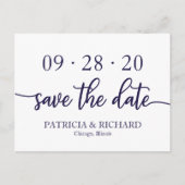 Chic Script Navyblau Weiße Hochzeit Save The Date Postkarte (Vorderseite)