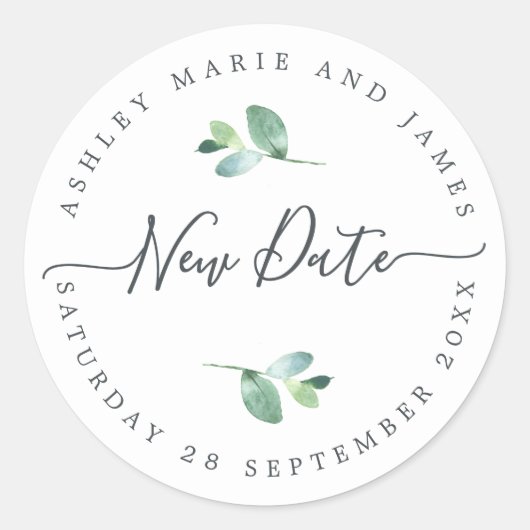 Chic Script New Date Postponed Wedding Label Runder Aufkleber (Vorderseite)