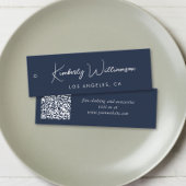 Chic Script QR-Code Blaues Kleidungsetikett Mini Visitenkarte