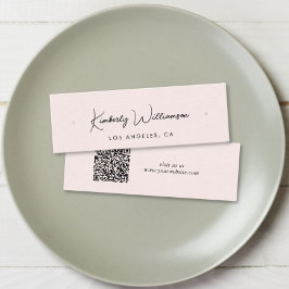 Chic Script QR-Code mit rosafarbener Grafikkarte Mini Visitenkarte