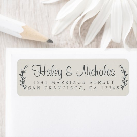 Chic Script Rustic Foliage Wedding Rücksendeadress (Insitu)