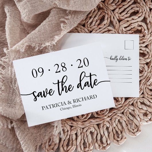 Chic Script Schwarz und Weiß Hochzeit speichern da Postkarte