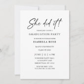 Chic She hat Black and White Graduation Party gema Einladung (Vorderseite)