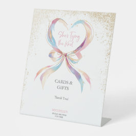 Chic She ist die Bindung der knospenrosa Bow Ratsc Sockelschild