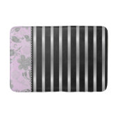 Chic Silver Floral on Pink and Silver Stripes Badematte (Vorderseite)