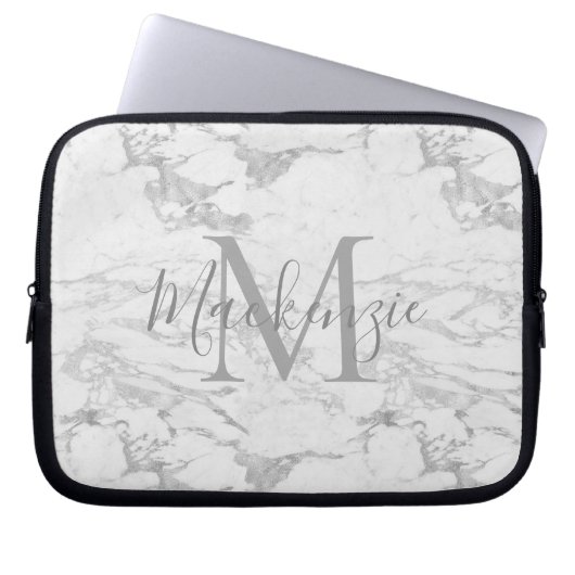 Chic Silver Foil Marmor Monogram Laptopschutzhülle (Vorderseite)