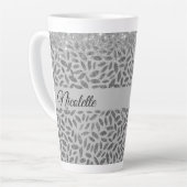 Chic Silver Glittery Feathers Personalisiert Milchtasse (Linke Ecke)