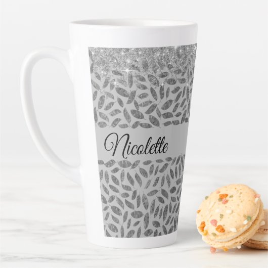 Chic Silver Glittery Feathers Personalisiert Milchtasse (Beispiel)