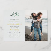 Chic Simple Blue & Green Branch Wedding Foto Folieneinladung (Vorderseite)