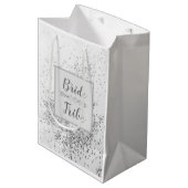 Chic Siver Confetti Bride Tribe Mittlere Geschenktüte (Vorderseite Schrägansicht)