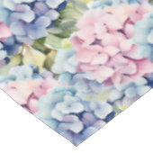 Chic Spring Colors Hydrangeas Tischdecke (Schrägansicht)
