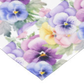 Chic Spring Colors Pansy Stiefmütterchen Tischdecke (Schrägansicht)