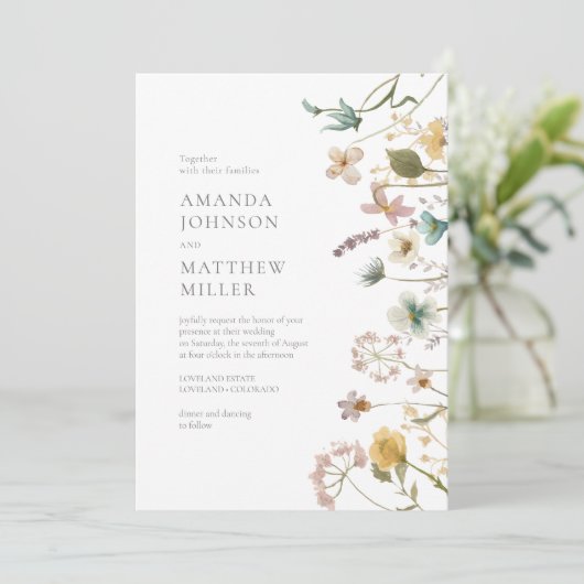 Chic Spring Delicate Pressed Florals Wedding Einladung (Stehend Vorderseite)