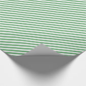 Chic Spring Mint Green White Stripes Muster Geschenkpapier (Ecke)