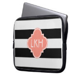 Chic Strip & Three Monogram Laptopschutzhülle (Vorderseite Links)