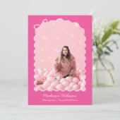 Chic Tassel Bow Pink Grad Foto 2025 Abschluss Ankündigung (Stehend Vorderseite)