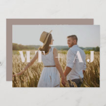 Chic Taupe Monogram Overlay Foto Save the Date
